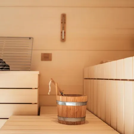 Burgi's - Adults Only B&B 레흐암 아르베르크