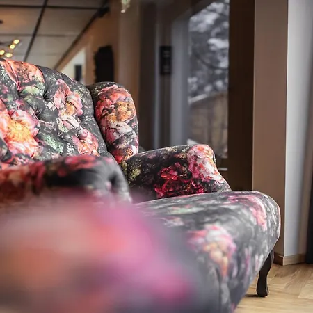 Burgi's - Adults Only 3*